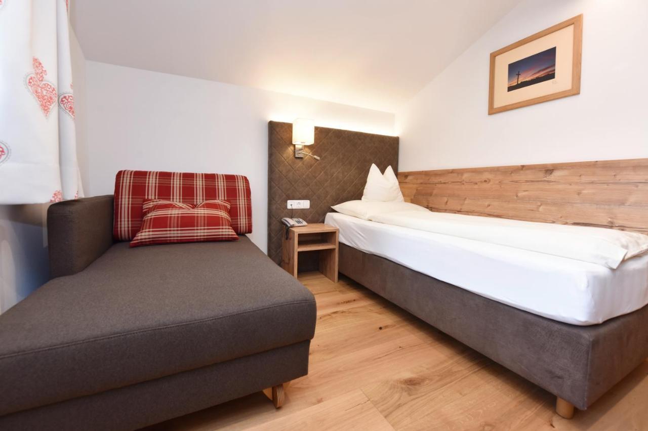 Gasthaus & Pension Alphorn Lech am Arlberg Εξωτερικό φωτογραφία